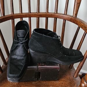 Donald J. Pliner Sz 9 Black Ankle Boots
